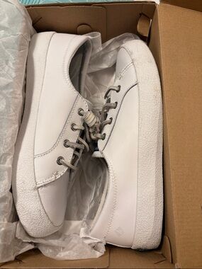 Sperry White Leather Low-Top Sneakers with Gray Laces